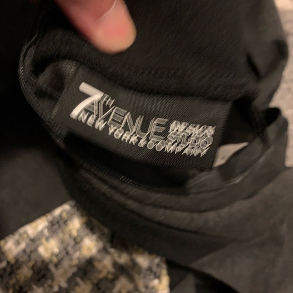 NWT NY & C  top 💥❤️ - Picture 4 of 5